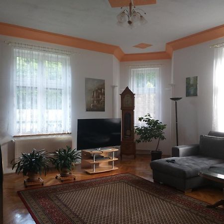 Apartman Kraslice Εξωτερικό φωτογραφία