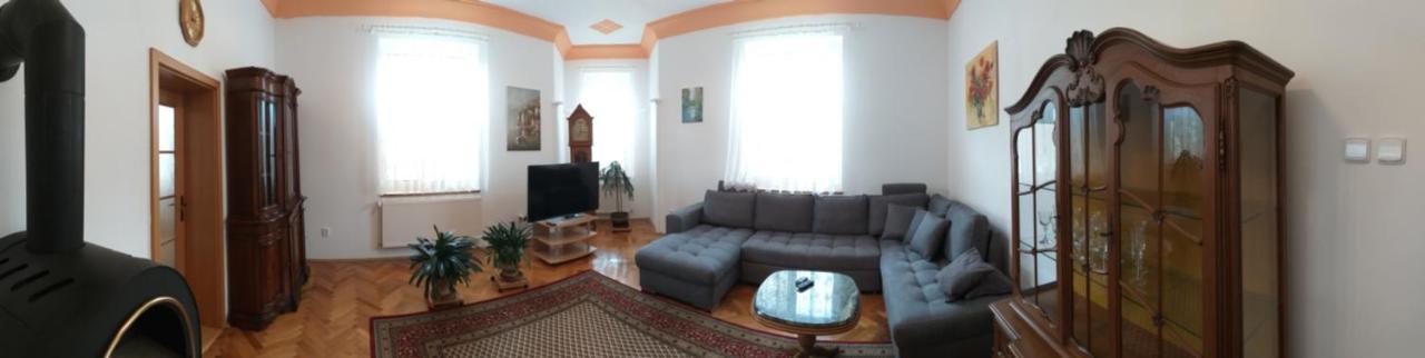 Apartman Kraslice Εξωτερικό φωτογραφία