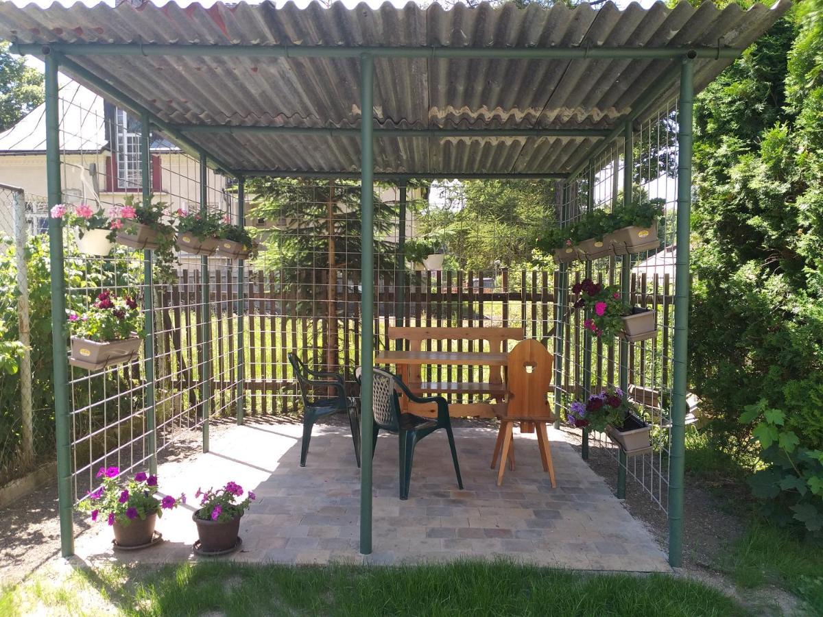 Apartman Kraslice Εξωτερικό φωτογραφία